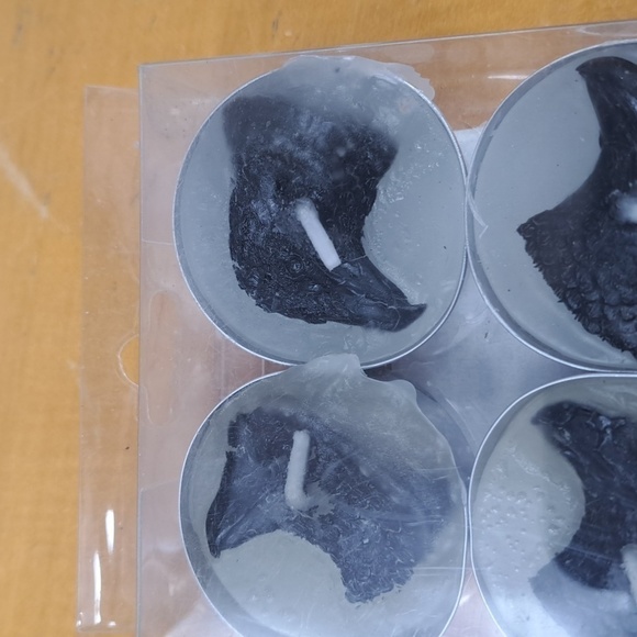 Ashland Halloween tealight lot of 2 6 pack raven and skeleton hand candles - Picture 4 of 4